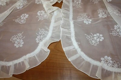 Paire de rideaux N°17 blanc cassé voilage voile fleurs volant 65 x 250 cm  - Photo 1/4