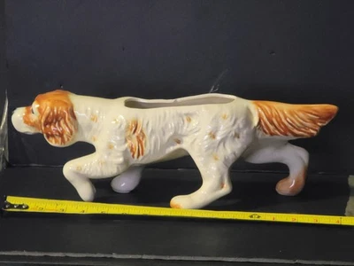 McCoy,  English Pointer / Pointer dog PLANTER,  280-D,  16" long EUC SMALL CHIP - Image 1 of 4