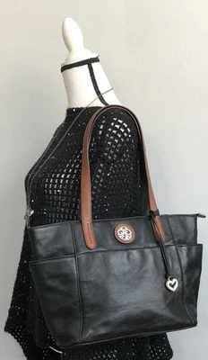 Bolso de hombro Brighton de cuero negro London Groove usado en excelente estado Foto 1 de 4