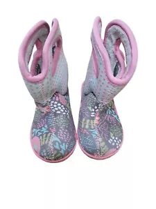 Toddler Bogs Waterproof Insulated Floral Booties Fleece Lining Size 6 - Picture 1 of 9