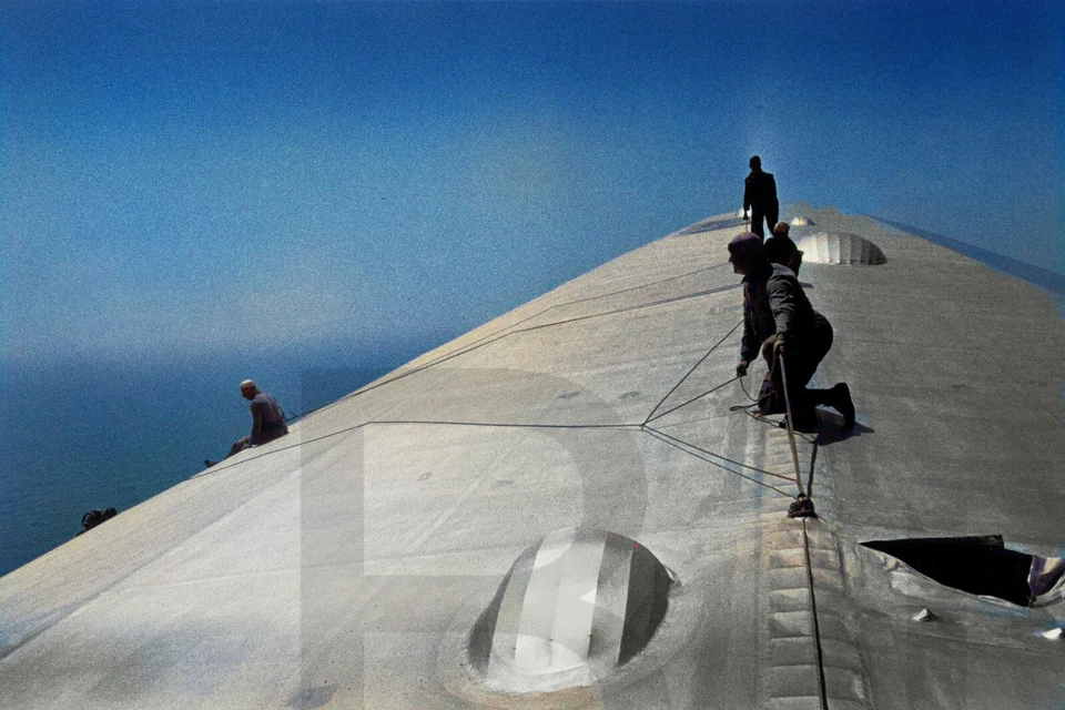 Impresión fotográfica 1934 Reparando el casco del Graf Zeppelin 11 x 14" Foto 1 de 1