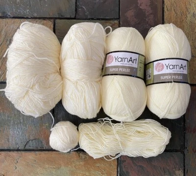 14.6 Oz Assorted Acrylic Off -White Yarn Remnants Mixed Material 4+ Units - Image 1 of 4