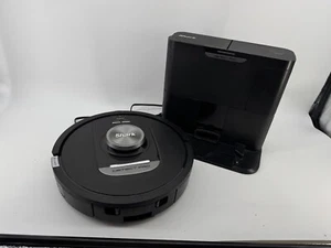 Shark Detect Pro Self-Empty Robot Vacuum with NeverStuck Technology - AV2820S - Bild 1 von 5