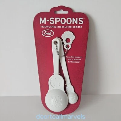 Fred Matrioska Set di Cucchiai di Misurazione Cucchiai a M NUOVO - Immagine 1 di 4