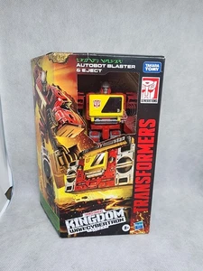 Transformers Kingdom Autobot Blaster & Eject War for Cybertron Trilogy WFC-K44 - Picture 1 of 4