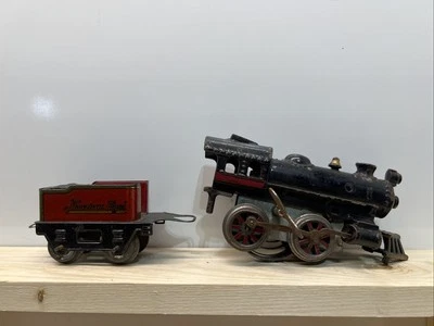 American Flyer #10 AF10 Cast Iron Wind Up O Gauge  Locomotive & # 119 Tin Tender - Image 1 of 4