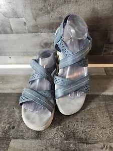Wear Ever Potter Women's Sz 9.5 M Perforated Strappy Sandals - Picture 1 of 6