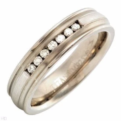 Alianza de boda para hombre con incrustaciones de titanio cepillado con 7 canales conjunto de diamantes Foto 1 de 2