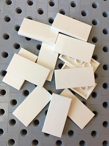 Lego Blanco 2x4 Azulejos Planos Acabado Suave Azulejo EDIFICIOS MODULARES Nuevo Lote de 12 - Imagen 1 de 2