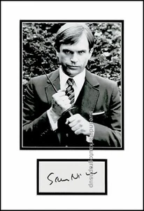 Sam Neill Omen Damien Thorn Horror Autógrafo Firmado UACC RD 96 - Imagen 1 de 1