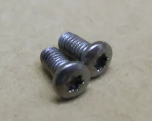 Pieza de Repuesto 2x Tornillos para Bombilla LED Lenser Linterna Cabeza H7.2 - Imagen 1 de 1