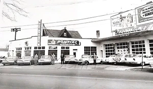 1959 Pontiac Dealership Hackensack NJ 6.5 x 11 Photograph - Picture 1 of 1