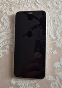 Apple iPhone 12 mini, weiß, TOP-Zustand, keine Beschädigungen, keine Pixelfehler - Bild 1 von 3