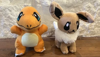 "Lote de peluches de 7"" Pokemon Charmander & Evee" Foto 1 de 3
