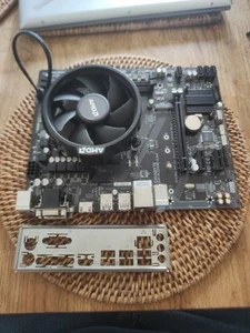 Gigabyte GA-A320M-S2H Mainboard Combo AMD Ryzen 3 2200G CPU - Bild 1 von 7