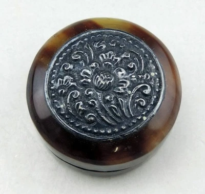 ANCIENNE BOITE A PILULES EN  ECAILLE ET ARGENT début du 20EME - Photo 1/4