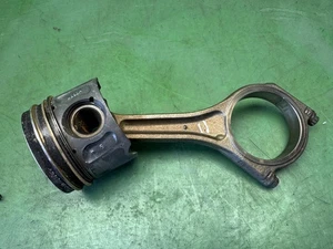 LAND ROVER DISCOVERY 5 Piston and con rod Mk5 LR4,3.0 SDV6 306DT 2019 - Picture 1 of 3