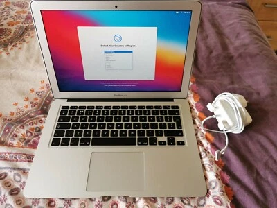 Macbook air mid 2013 8gb Ram, i5-4250U, BigSur OS installed. - Image 1 of 2