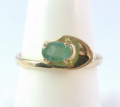 Anillo Oro Amarillo 14k Verde Esmeralda Remolino Diseño Ovalado Solitario Mayo Piedra Natal Foto 1 de 4