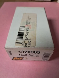 313248 HQ1320-365TD 1320-365 limit switch L270-20F (green) NEW OLD STOCK - Picture 1 of 3
