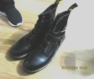 BOTAS DR. MARTENS AIRWAIR CON SUELAS REBOTANTES TALLA 14 - Imagen 1 de 3