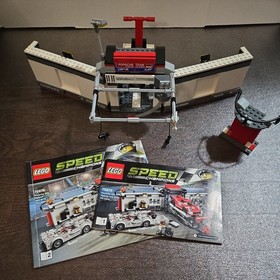 LEGO SPEED CHAMPIONS 75876 Porsche Pit Lane incomplete.
