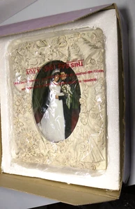 1994 San Francisco Music Box Company - 8x10 wedding musical frame -See Video - Picture 1 of 8