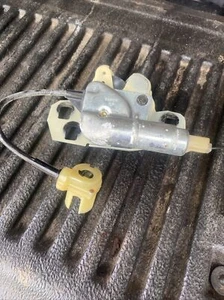 84 85 86 Cadillac Fleetwood Rear Trunk Latch - Bild 1 von 5