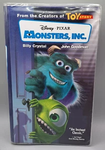 Disney Pixar Monsters Inc. VHS slip sleeve Hollywood Video Blue Shell  - Foto 1 di 8