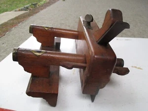 Antiker Holz und Messing Pflug/Pflug Nuthobel Werkzeug - Sammlerstück Pflug Hobel - Bild 1 von 24