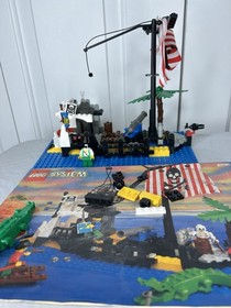 Vtg LEGO Pirates 6296 Shipwreck Island 