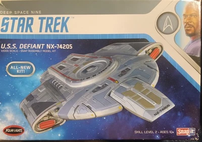 Star Trek Deep Space Nine U.S.S. Defiant 1/1000 Model Kit Polar Lights 26TPL23 - Image 1 of 4