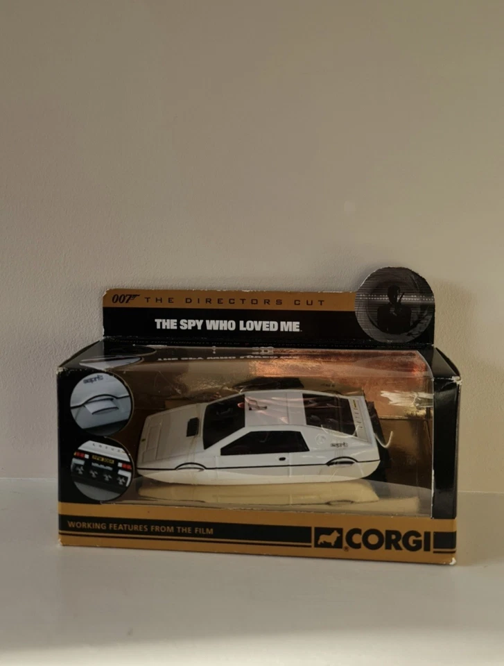 Corgi 1:36 James Bond Lotus Esprit Underwater Car CC04512 – Spy Who Loved Me - Image 1 of 4