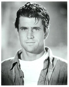 Mel Gibson Vintage 8"x10" Black & White Original Glossy Movie Still Photo A1 - Picture 1 of 1