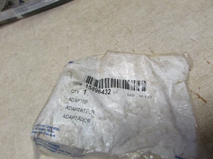 ADAPTADOR ORIGINAL GM OEM PIEZA # 15896432 NUEVO ENVÍO GRATUITO - Imagen 1 de 2