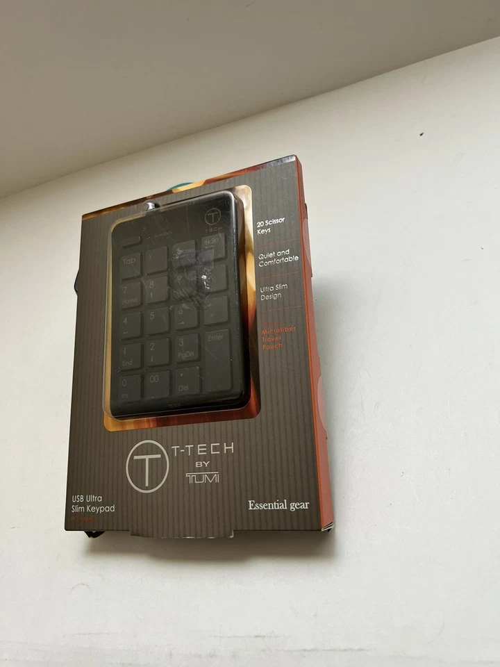 T-tech by Tumi USB Ultra Slim PC Number Keypad W Microfiber Travel Pouch