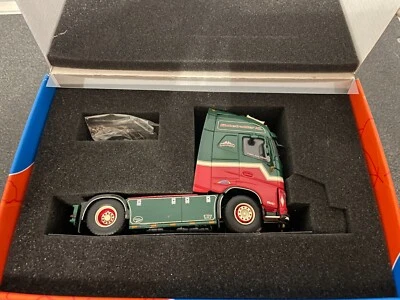 Volvo FH Piscaglia cod. 68434 - Tekno 1:50 - Immagine 1 di 3