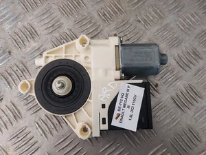 Moteur de lève vitre Arrière Droit - RENAULT MEGANE III (3) - Réf : 807306548R - Picture 1 of 4