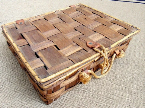 Wicker Picnic Basket Suitcase Storage Box Display Rope Leather Details Rustic Cover
