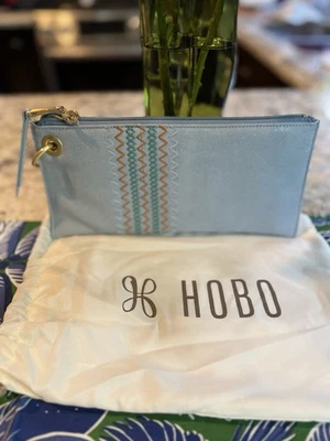 NUEVO HOBO Vida Muñequera Cuero Pulido Bolso sin asas en Azul Cielo Foto 1 de 4