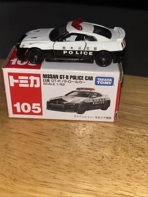 TAKARA TOMY TOMICA #105 COCHE DE POLICÍA NISSAN GT-R modelo fundido a presión escala 1/62 NUEVO Foto 1 de 4