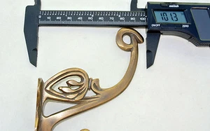 old aged COAT HOOKS FLOWER door solid 100% brass furniture age old style 4" - Picture 1 of 3