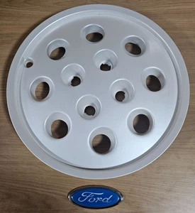 FORD ESCORT MK3 XR3 PEPPER POT WHEEL TRIM WHITE 83AB-1000-AA N.O.S VERY RARE NOW - Picture 1 of 5