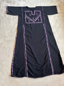 Halbarm einzigartiges Vintage palästinensisches handbesticktes Kleid Thobe-Tatreez - Bild 1 von 15