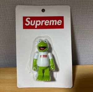 MEDICOM SPIELZEUG x SUPREME KUBRICK KERMIT DER FROSCH 100 % Figur kostenloser Versand SELTEN Japan - Bild 1 von 10