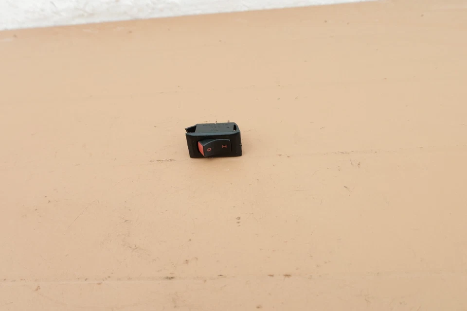 Interruptor de apagado para motosierra Homelite Super 2 OEM Foto 1 de 4