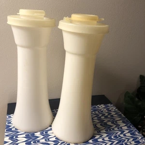 Tupperware Shaker Sale e Pepe Vintage Bianco - Foto 1 di 4