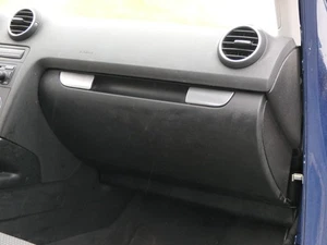 Guantera negra Audi A3 8P tapa de guantera tapa tapa Sportback - Imagen 1 de 3