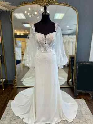 Elegante Vestido de Novia Marfil con Apliques de Sirena Manga Larga Barrido Tren Vestido de Novia Foto 1 de 4