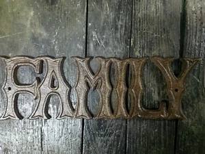 Cast Iron Wall Plaque FAMILY Rustic Ranch Brown - Picture 1 of 1